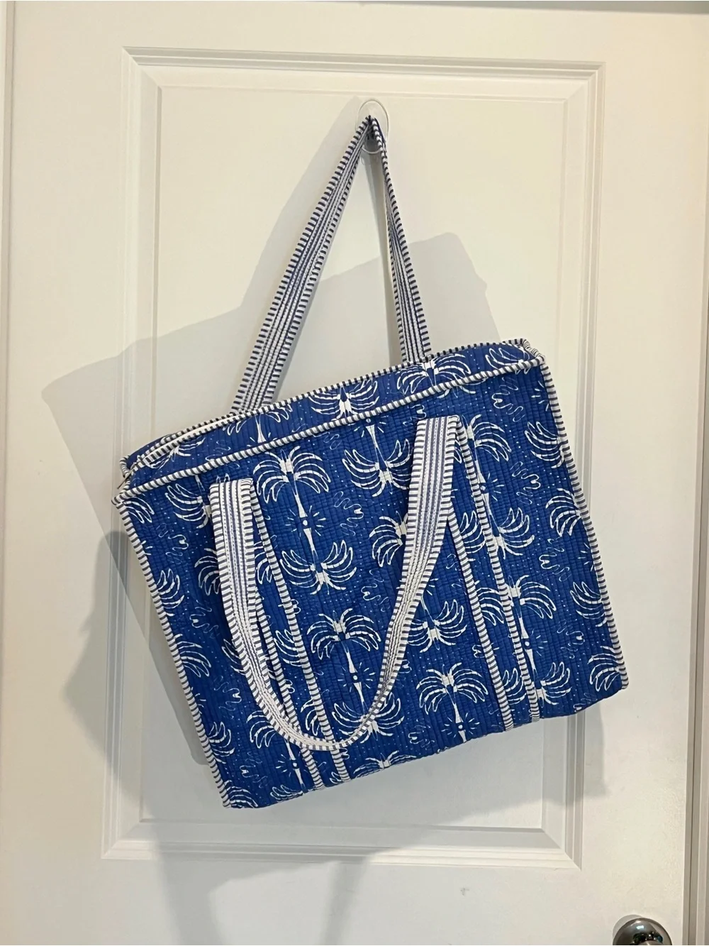 Blue Palm-Print Tote Bag - Stylish Everyday Carry